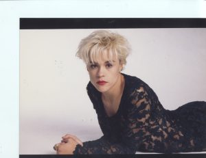 ENTREVISTA a Christine Elise