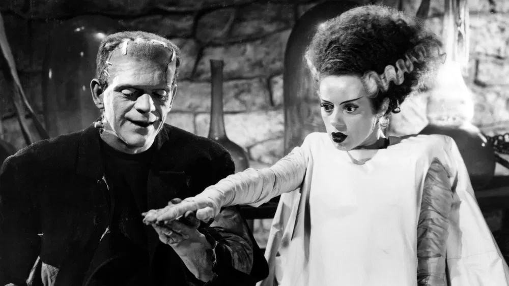 MAESTROS DEL TERROR