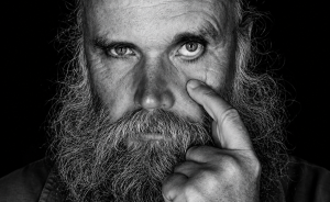 INSIDE OUT #35 | Entrevista a Marcus Nispel: "Mezclar belleza con violencia tiene su propio encanto"